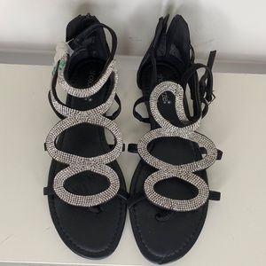 NEW Gorgeous rhinestone sandals with cute snake